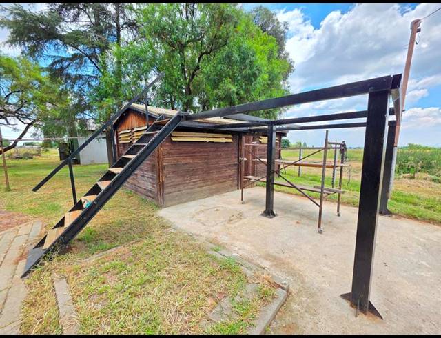 FARM FOR SALE IN NELSONIA